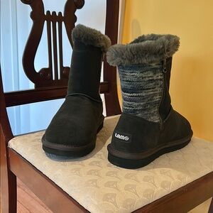 LAMO Women's Black and Gray Boots